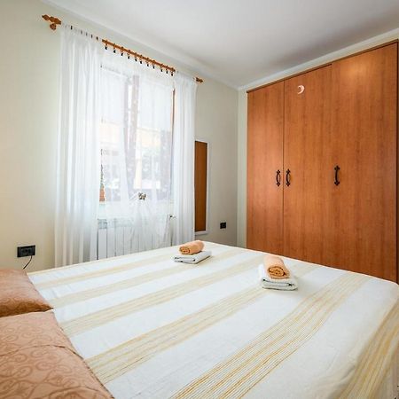 Iva House With Apartment Umag Exteriér fotografie
