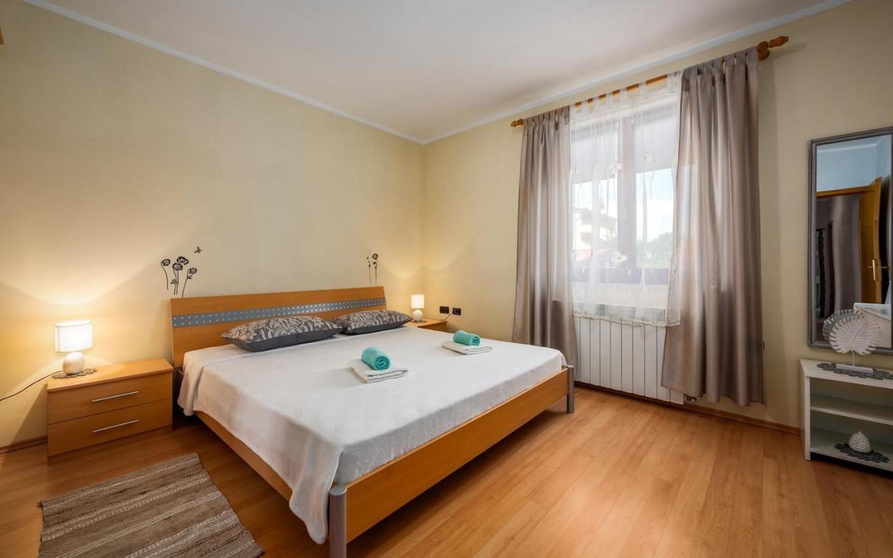 Iva House With Apartment Umag Exteriér fotografie