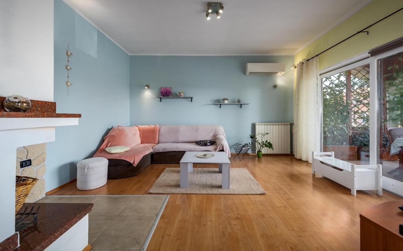 Iva House With Apartment Umag Exteriér fotografie