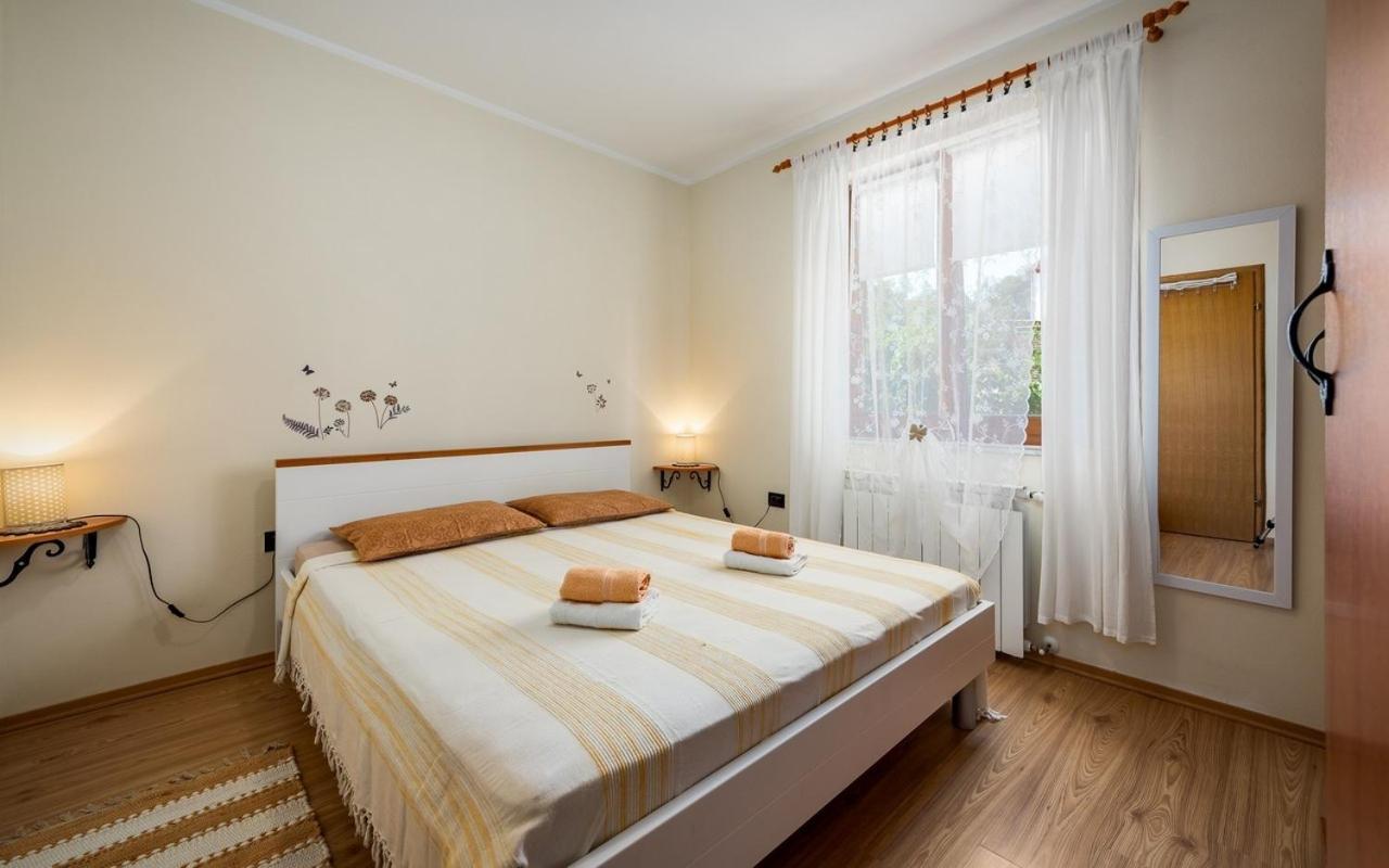 Iva House With Apartment Umag Exteriér fotografie
